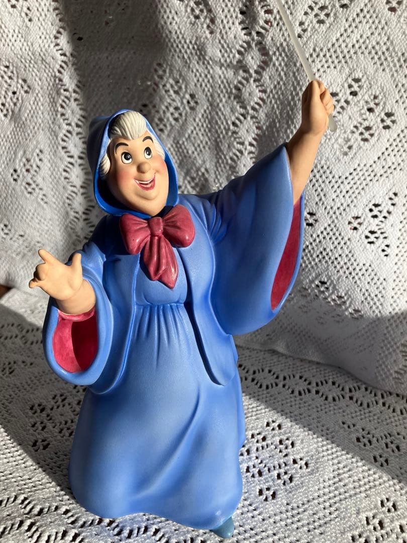 陶器製WDCC.シンデレラ魔法使い、魔女、24cm - メルカリ
