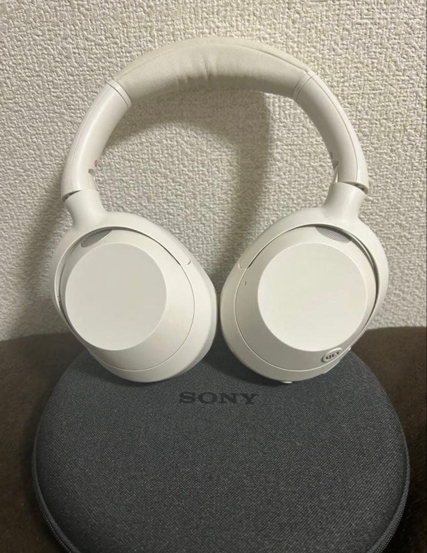 SONY ULT WEAR ノイズキャンセリングワイヤレスヘッドホン ホワイト