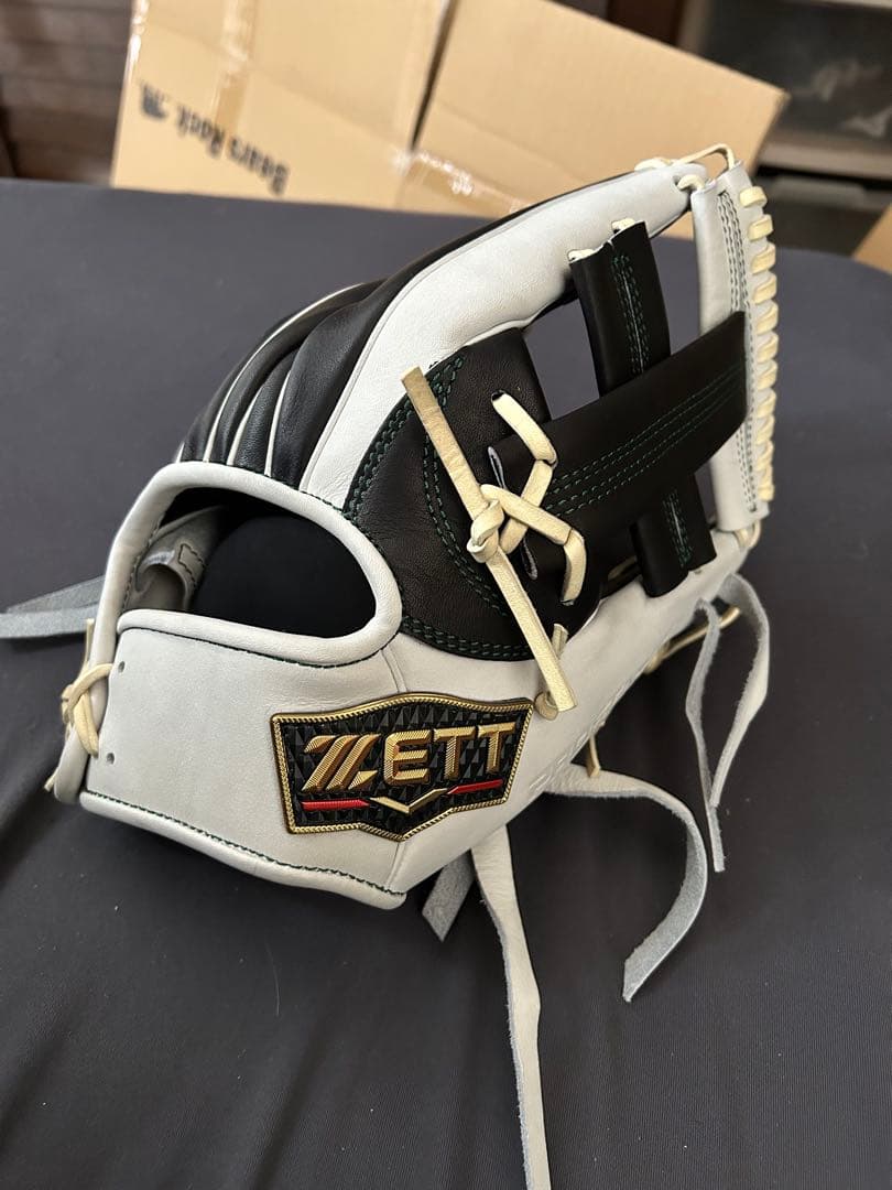 ZETT PROSTATUS軟式オーダー 内野 吉川モデル - メルカリ