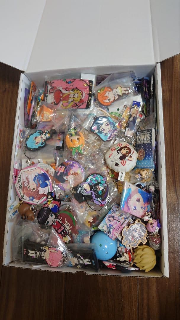 アニメグッズまとめ売り 300点以上