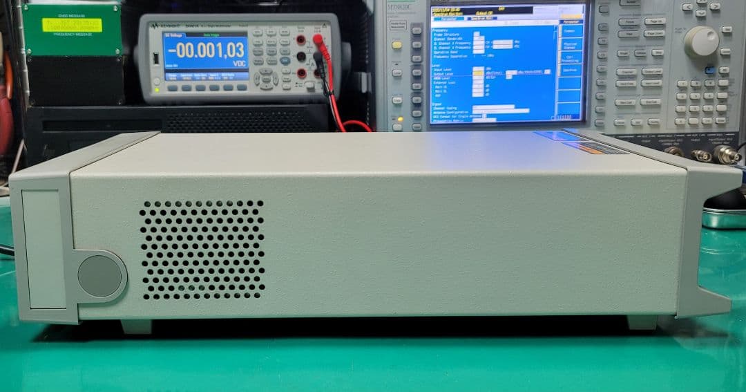 精密直流 電圧/電流発生器 ADVANTEST R6240A 0V-15V 4A