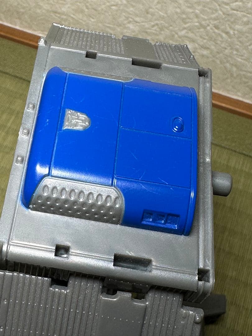 トランスフォーマー　スタジオシリーズ　ジェットウィングオプティマスプライム