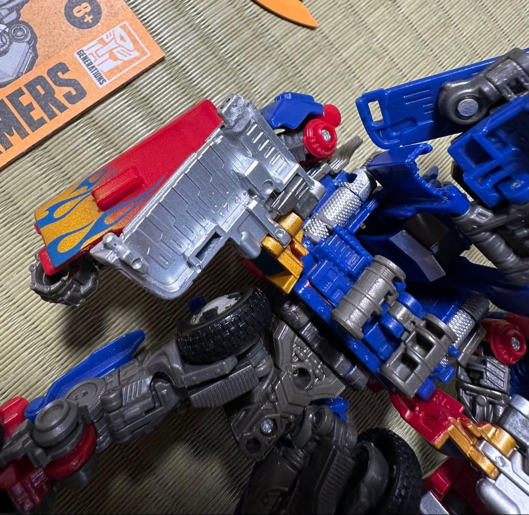 トランスフォーマー　スタジオシリーズ　ジェットウィングオプティマスプライム