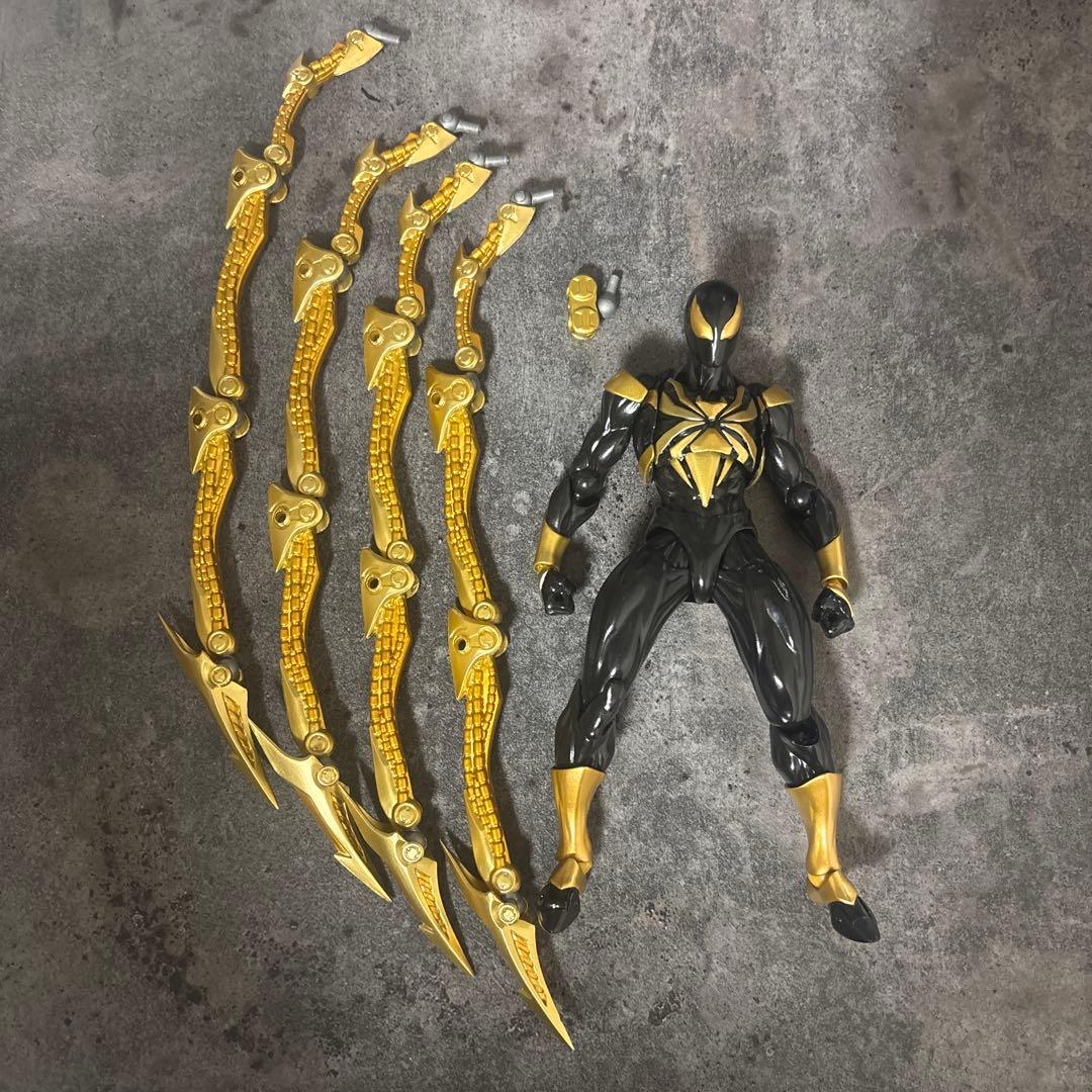 REVOLTECH アイアン・スパイダー ブラックVer.