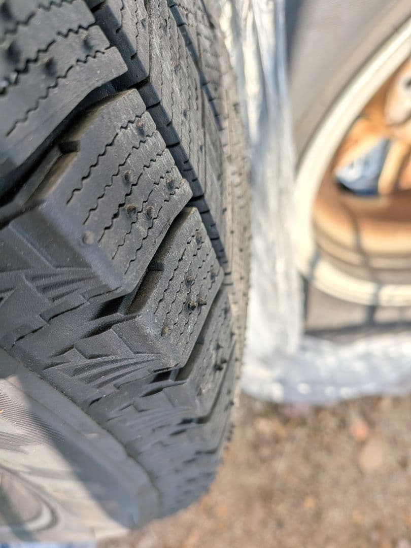 ブリザックVRX3 195/65/15 走行150km未満 スタッドレス② - メルカリ