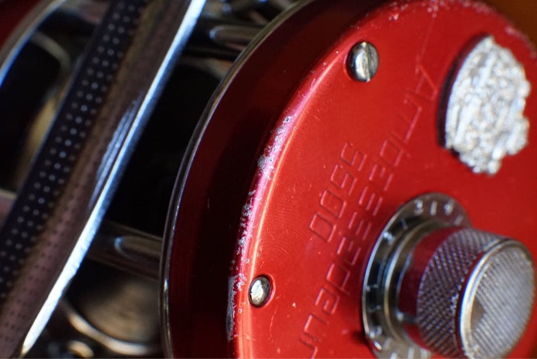 ABU アンバサダー 5500 メンテ済 フレーム修正済 チェリーレッド