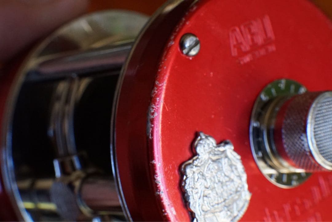 ABU アンバサダー 5500 メンテ済 フレーム修正済 チェリーレッド