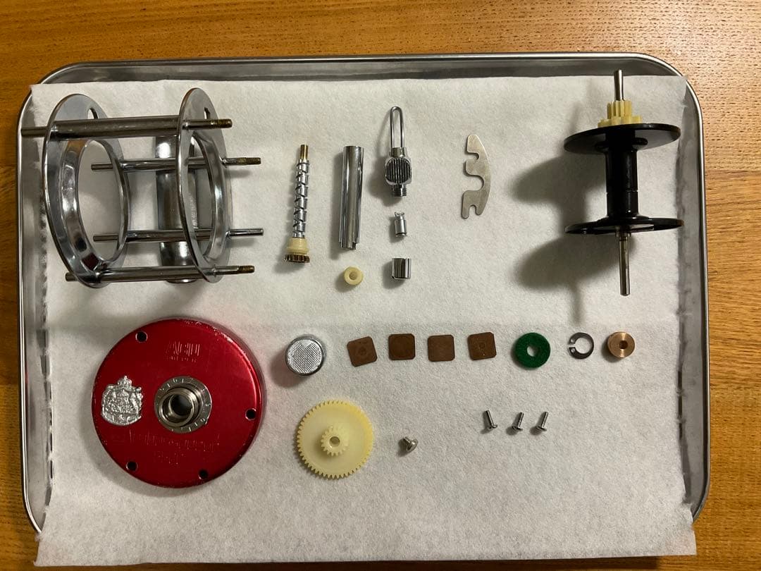 ABU アンバサダー 5500 メンテ済 フレーム修正済 チェリーレッド