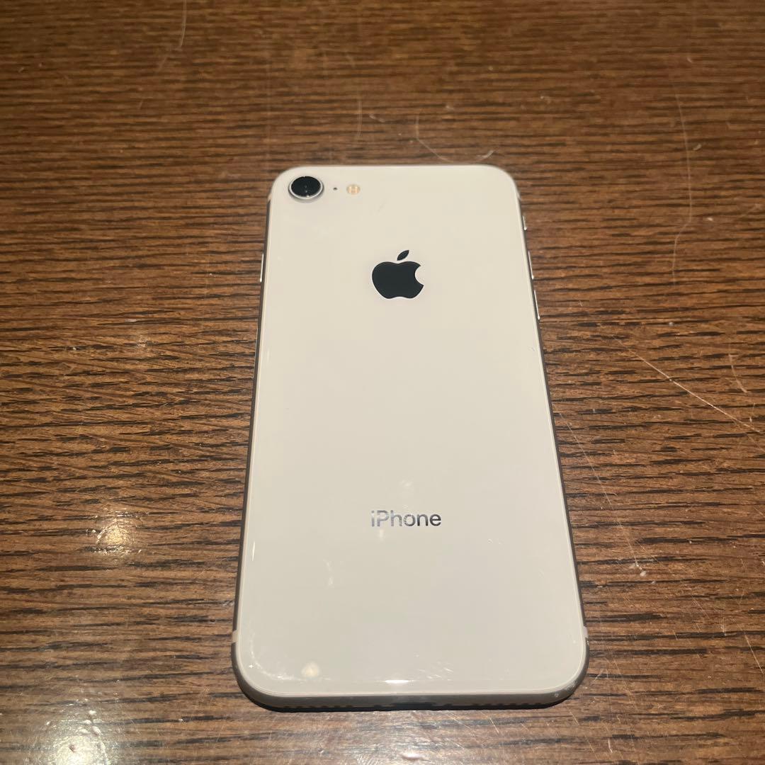 iPhone8 ストレージ64