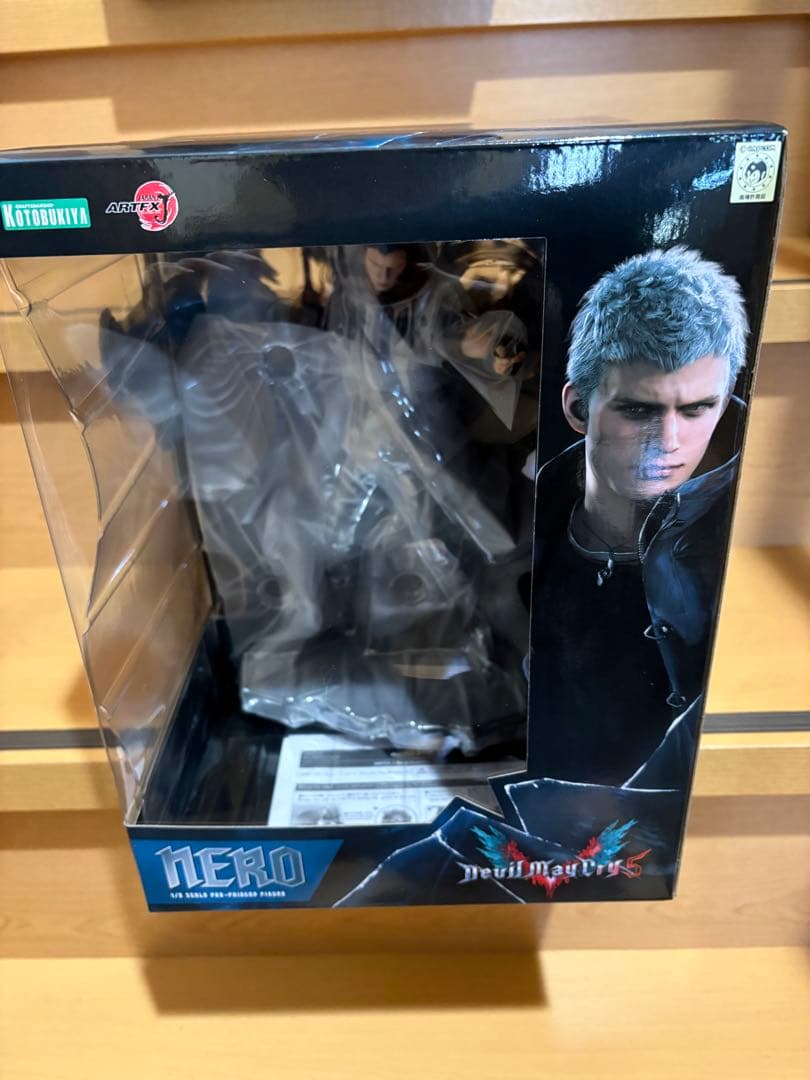 ARTFX J ネロ デビルメイクライ 5 コトブキヤ 10291 ARTFX J デビル メイ クライ 5 ネロ 1/8 完成品フィギュア（再販
