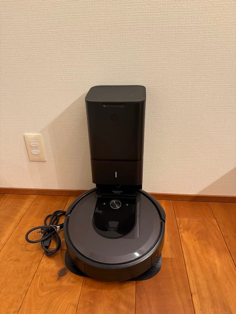 iRobot ルンバi7+（Roomba i7+）本体　クリーンベース　初期化済 iRobot ルンバi7+（Roomba i7+）本体 クリーンベース 初期化済 - メルカリ