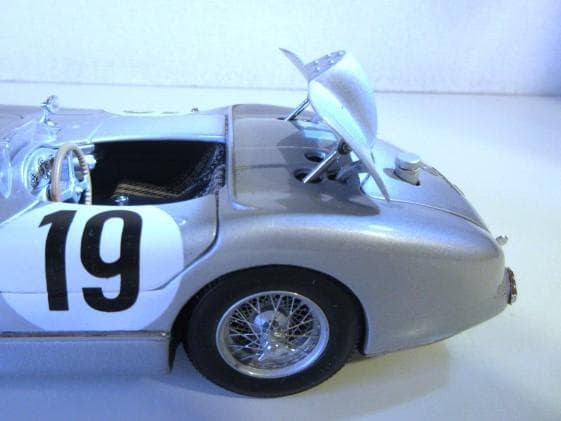 特価 MINICHAMPS (1/24) メルセデスベンツ 300SLR #19 - メルカリ