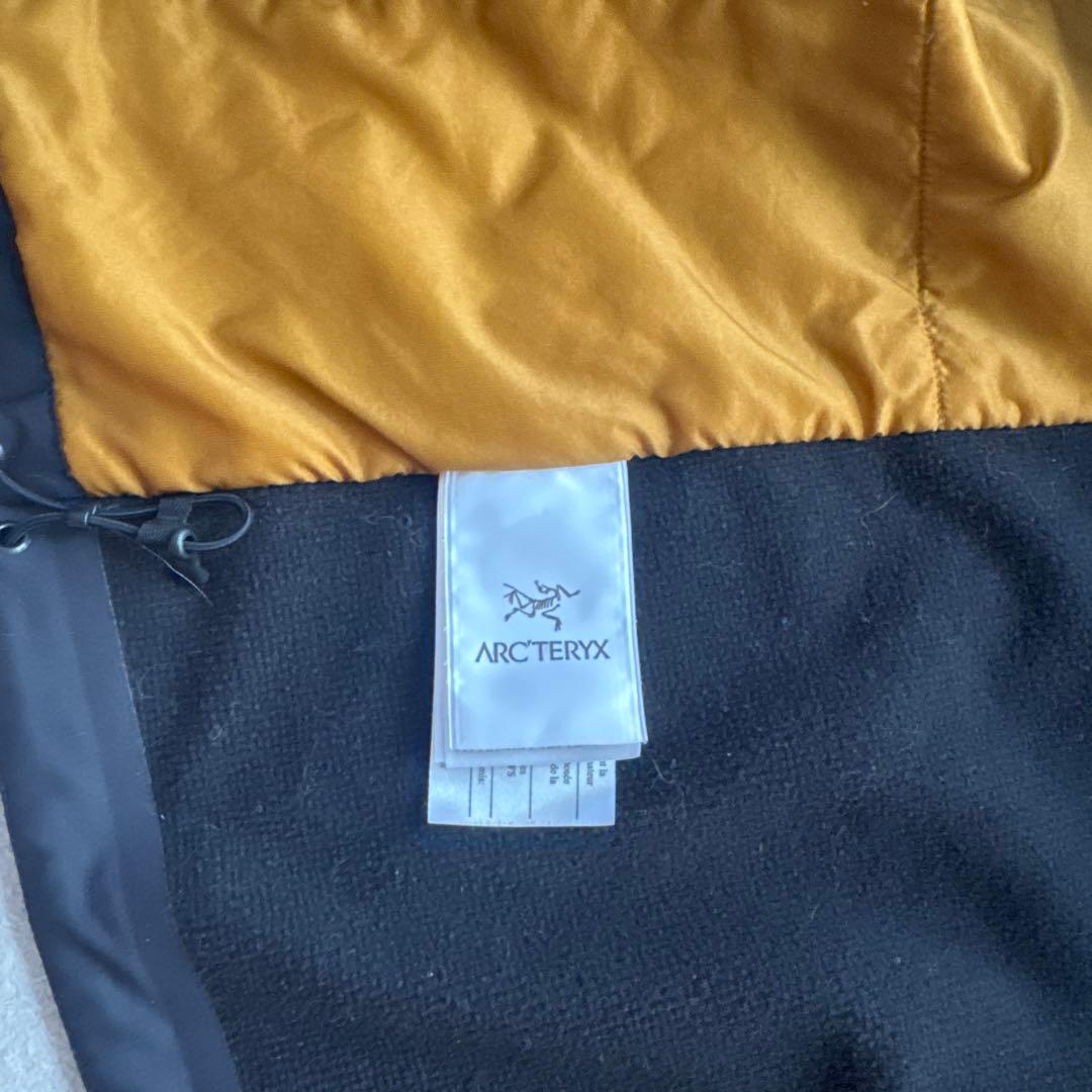 極美品ARC'TERYX atom LT hoodie 24kBLAC
