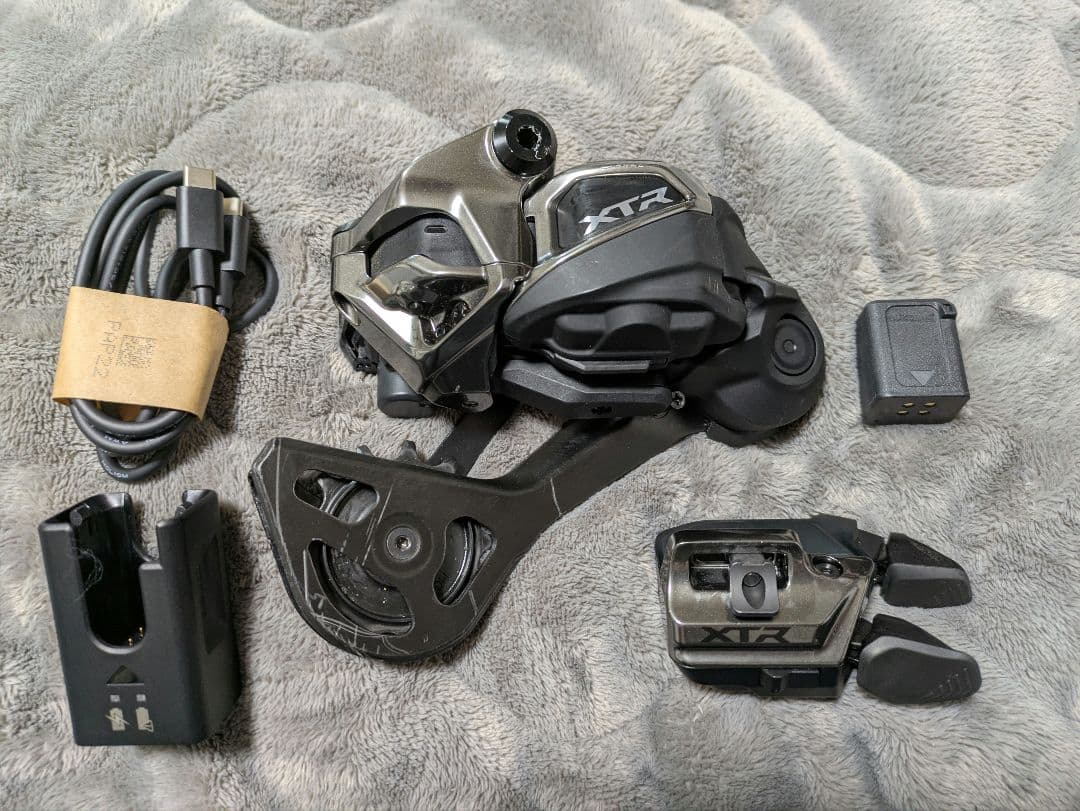 【期間限定値下げ】シマノM9200XTR ワイヤレスDi2コンポ一式 期間限定値下げ】シマノM9200XTR ワイヤレスDi2コンポ一式 - メルカリ