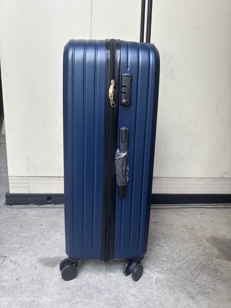 Мサイズ新品未使用 TSAロック付スーツケース ネイビー65L軽量3-5泊