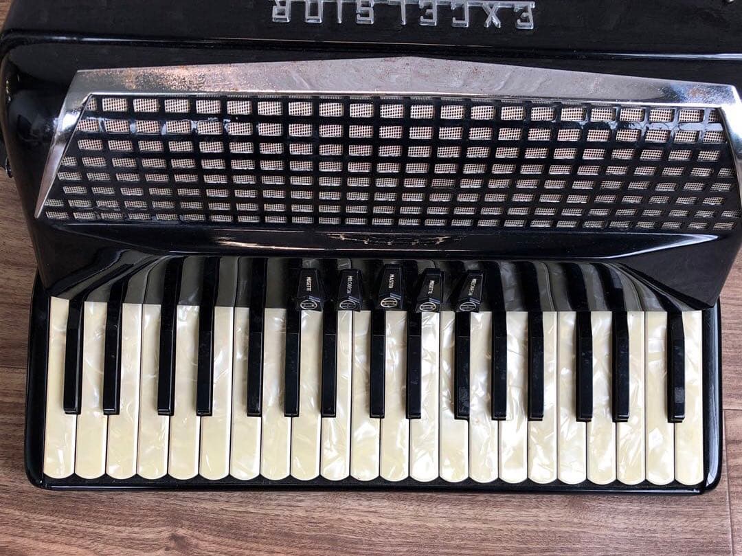 イタリア製 アコーディオン EXCELSIOR MOD.303/S - メルカリ