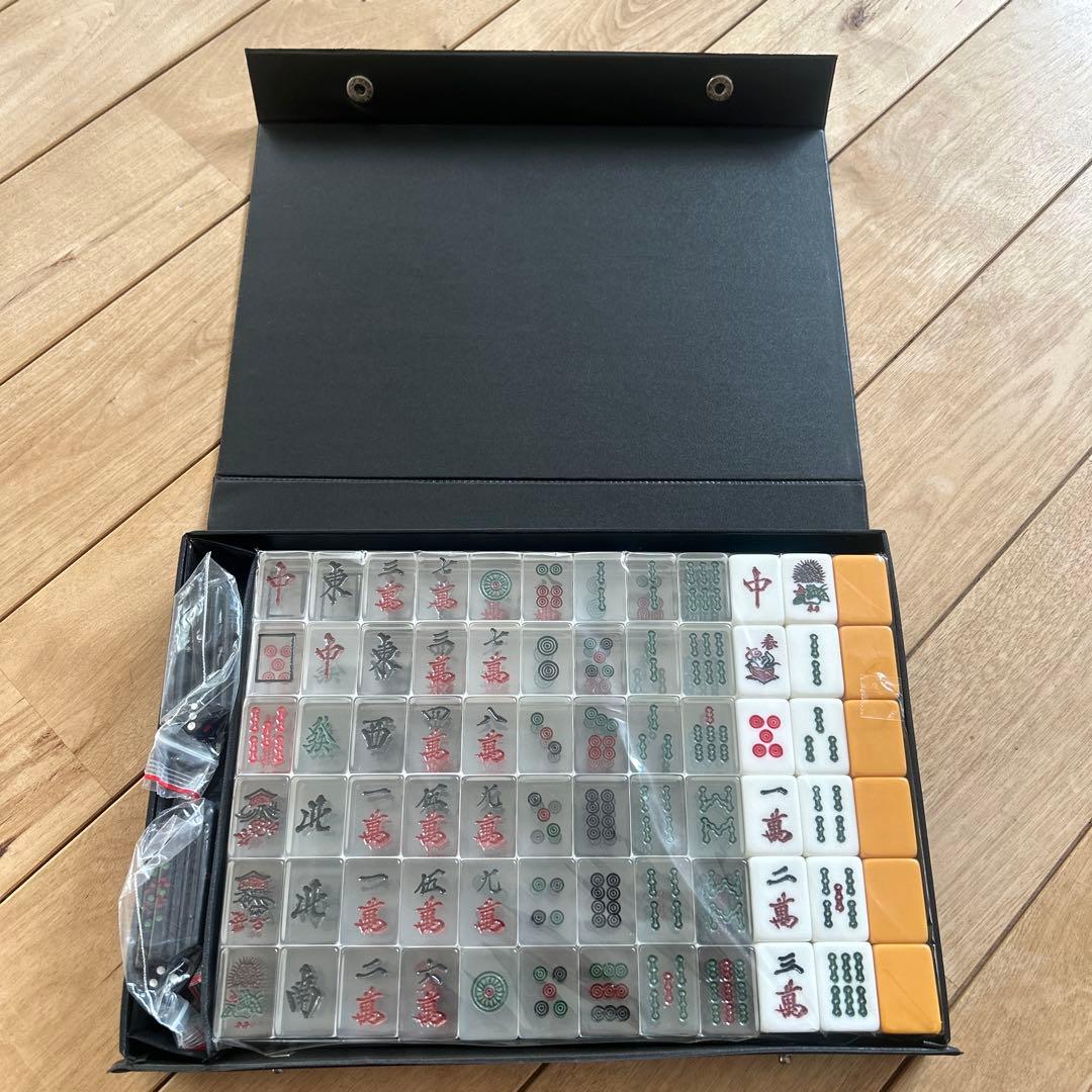 麻雀牌セット収納ケース付き 透明牌 - メルカリ