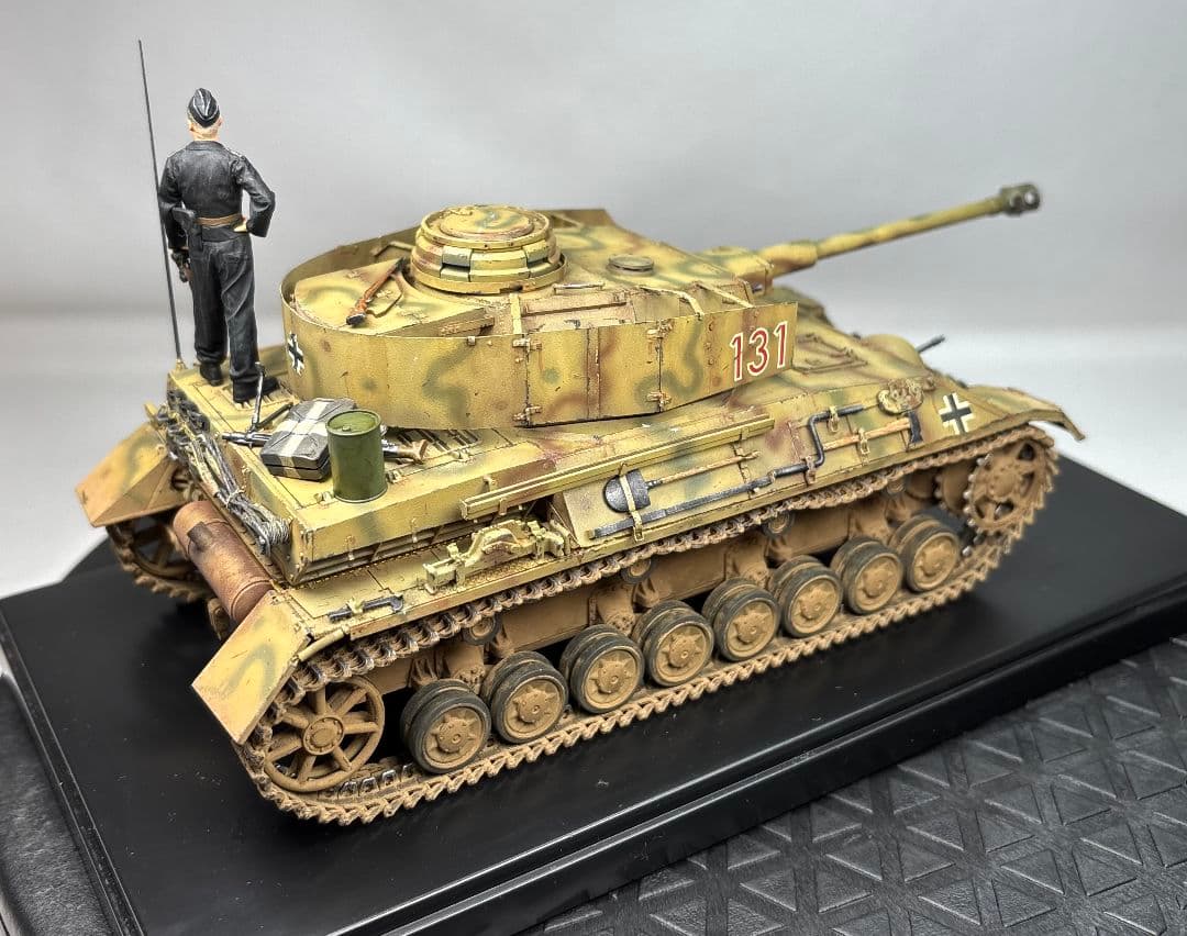 【完成品】アミュージングホビー 1/35 Ⅳ号戦車 クルップ計画型