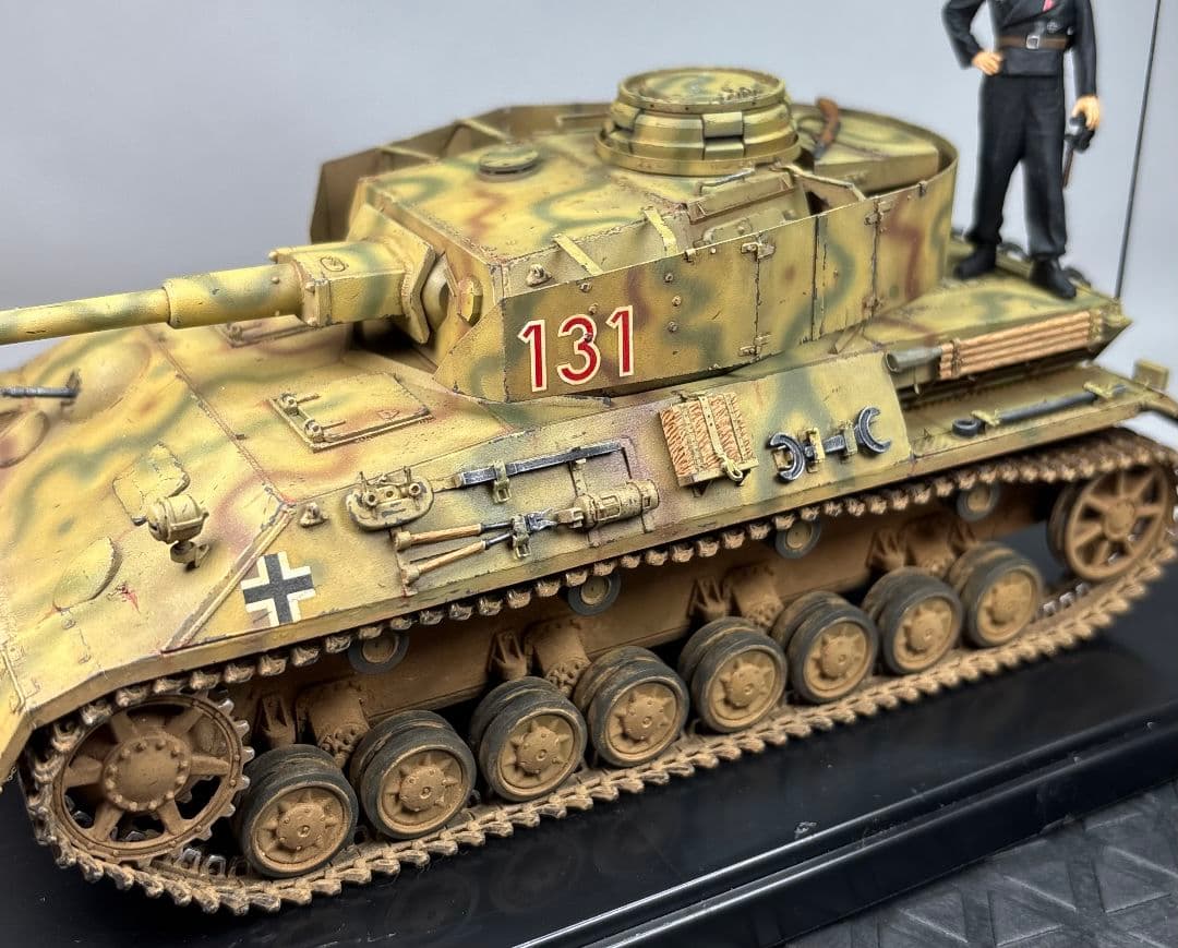 【完成品】アミュージングホビー 1/35 Ⅳ号戦車 クルップ計画型