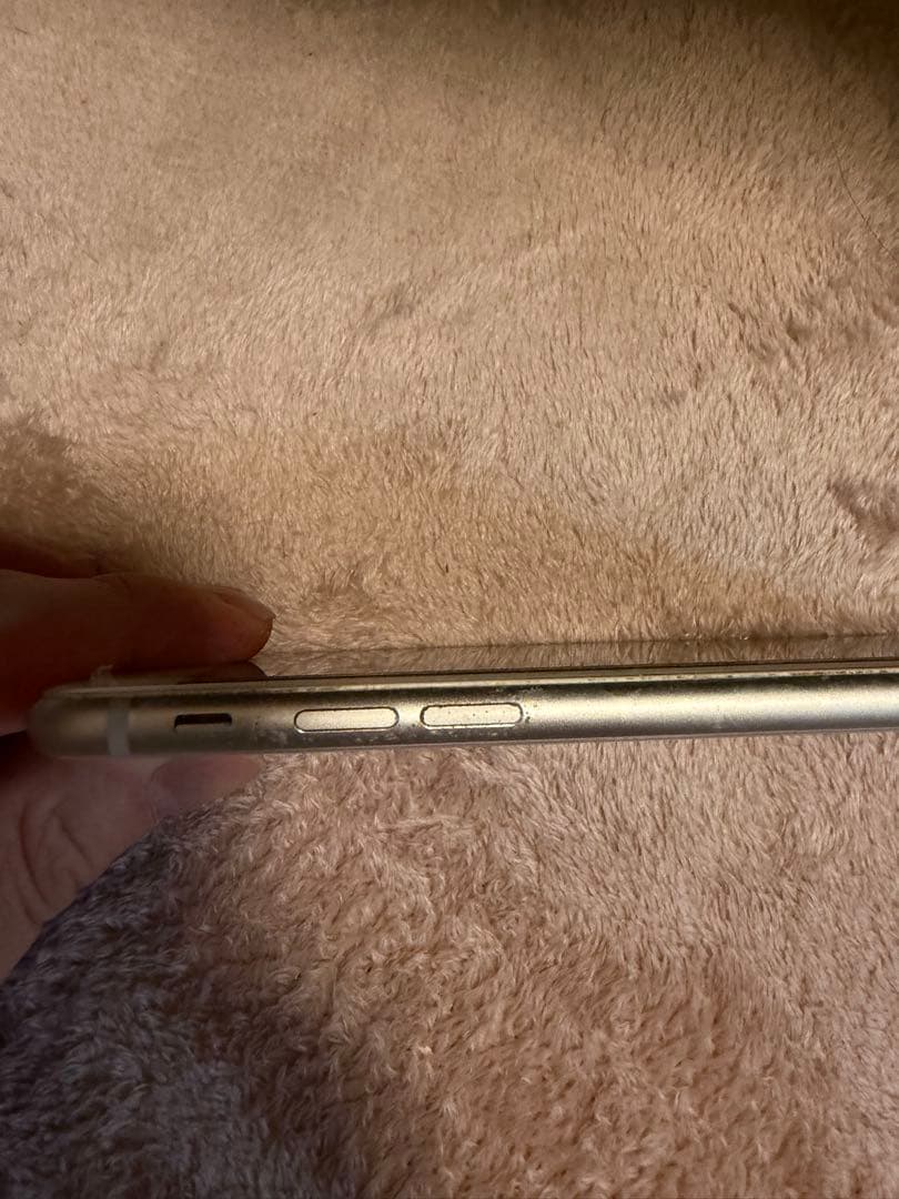 し*ね様 iPhone8 64GB SIMロックあり　本体のみ