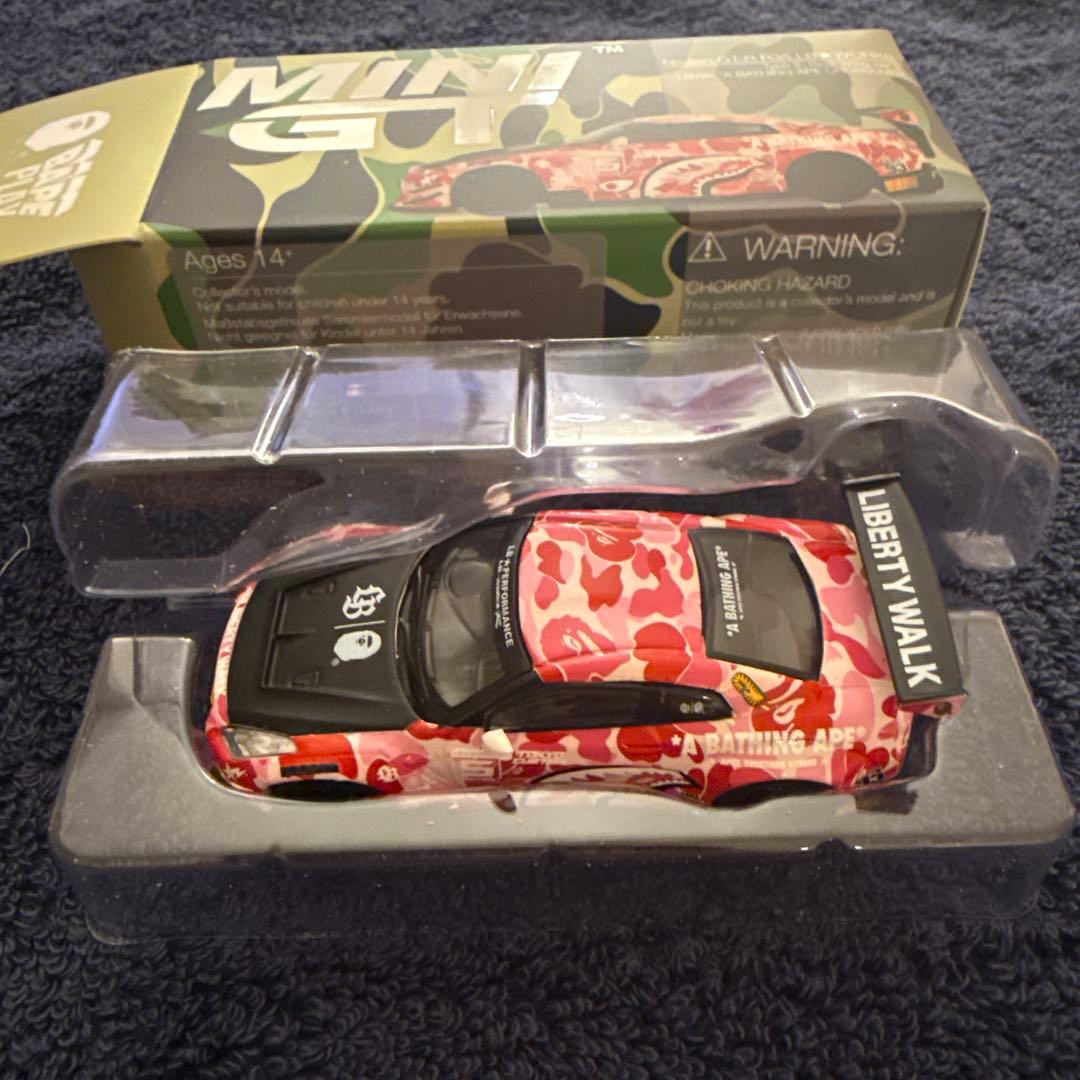 ミニカー MINIGT X BAPE X LBWK 1/64