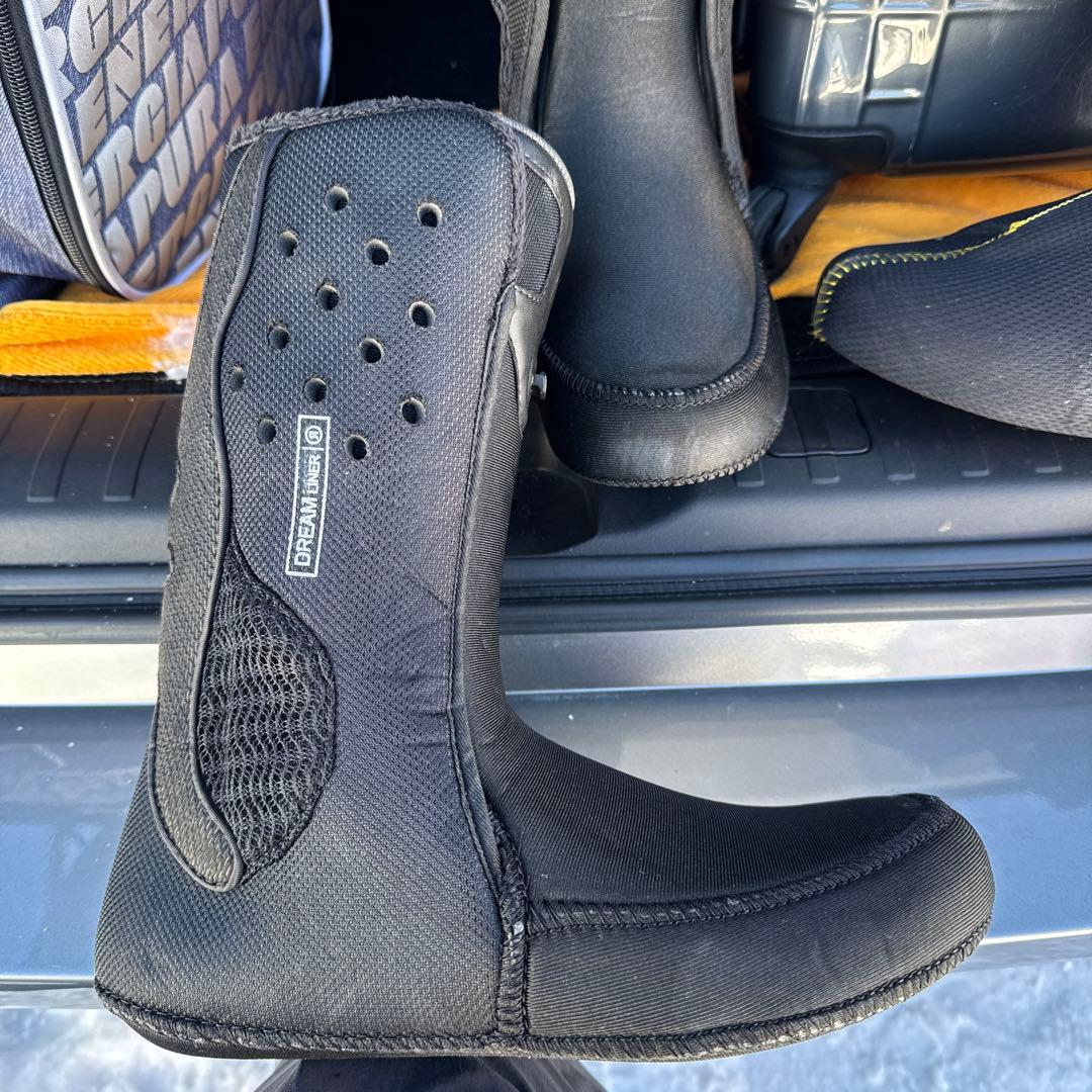 スノーボード　インナーブーツ　インチューション製 26.5cm ほぼ新品