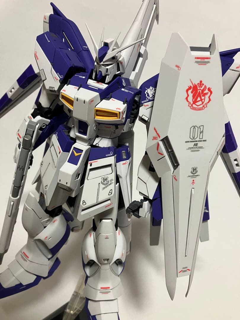 MG ガンプラ 塗装済み完成品　Hi-ν GUNDAM Ver.Ka