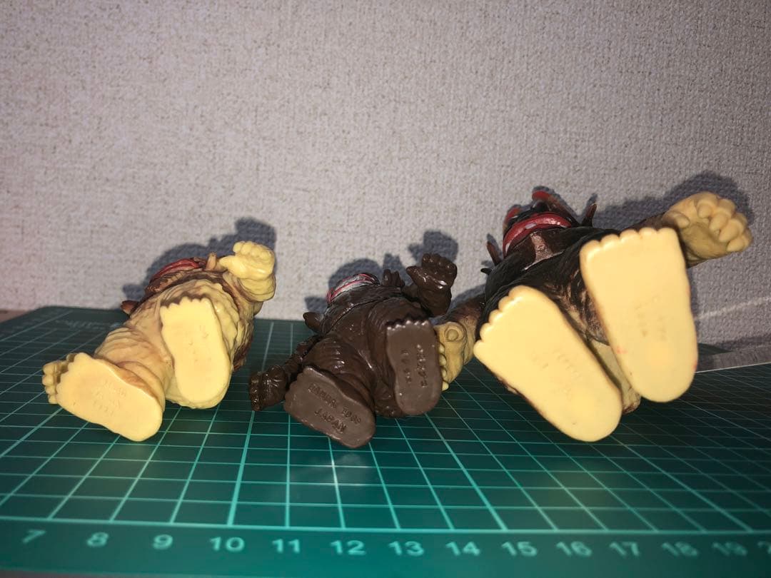 ミクラスタグ付1983バンダイ製ソフビ　ミニソフビミクラス1988 ウルトラ怪獣