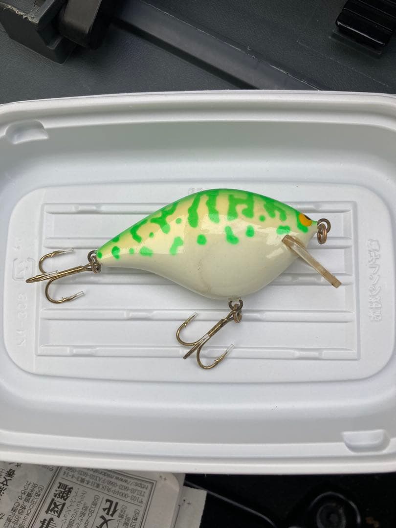 バルサ50 jrクランクベイト黄緑コーチ サイン入り - メルカリ