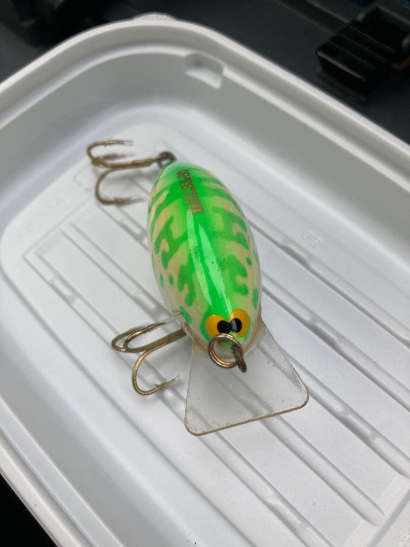 バルサ50 jrクランクベイト黄緑コーチ サイン入り - メルカリ