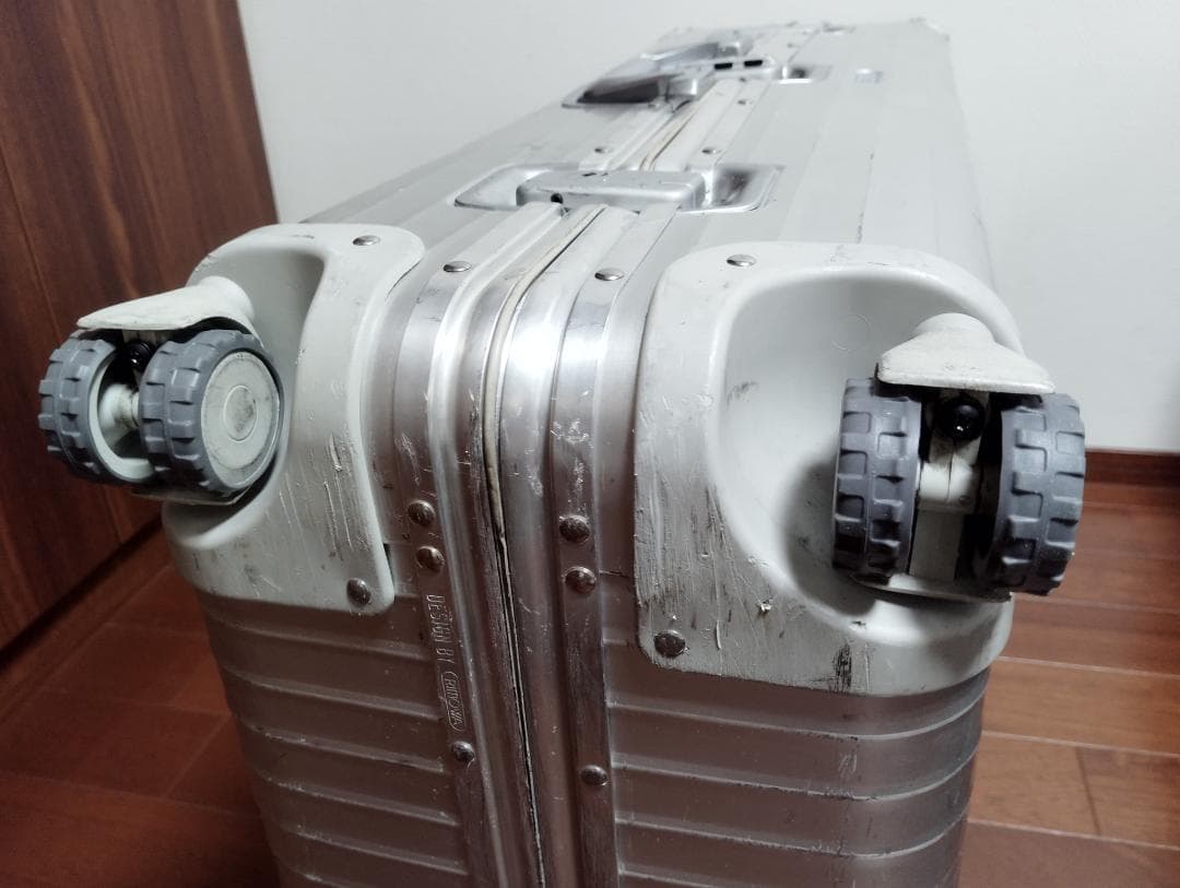 リモワスーツケース トパーズ 104リットル 4輪 廃版ヴィンテージモデル