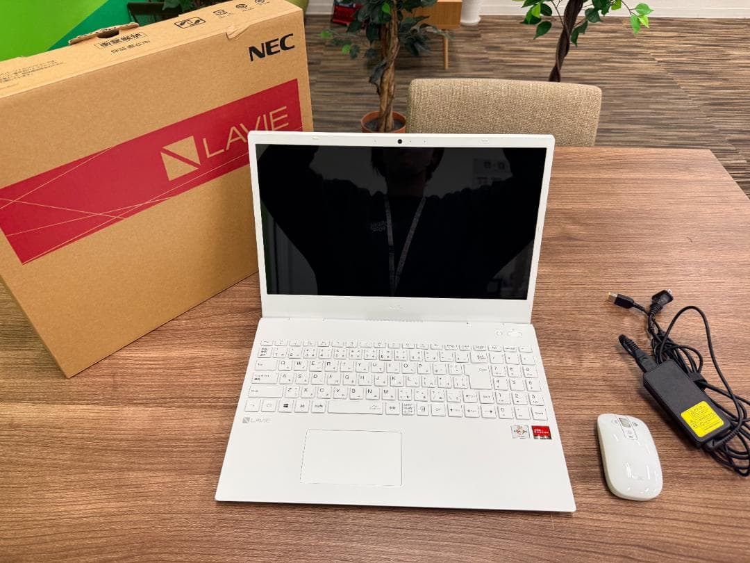 NEC LAVIE ホワイトノートPC コード マウス付 稼働品 F3826 Amazon.co.jp: 【MS Office Home & Business 搭載】NEC LAVIE Smart
