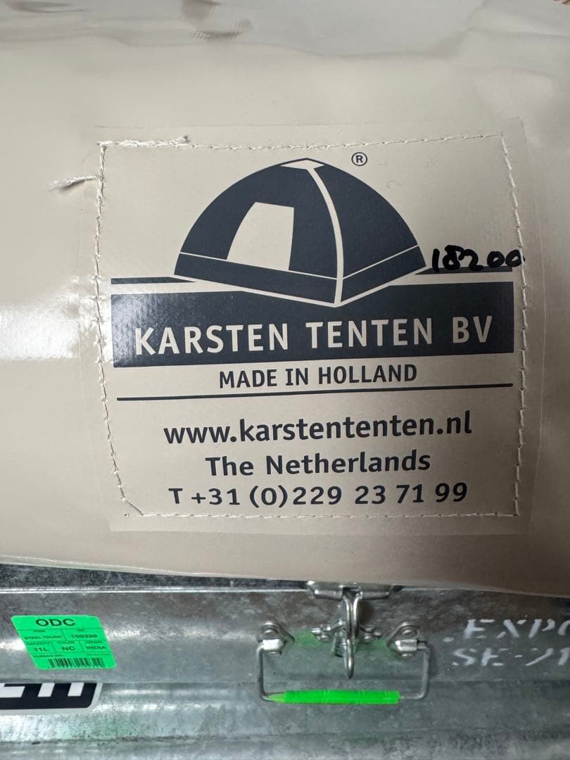 レア　karsten novia 試し張りのみ。