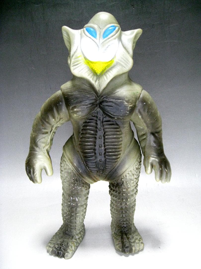 #当時物 #ブルマァク #メフィラス星人 #ソフビ #足裏落書き有 #マルサン Yahoo!オークション - 当時物 ブルマァク メフィラス星人 ソフビ（ウル