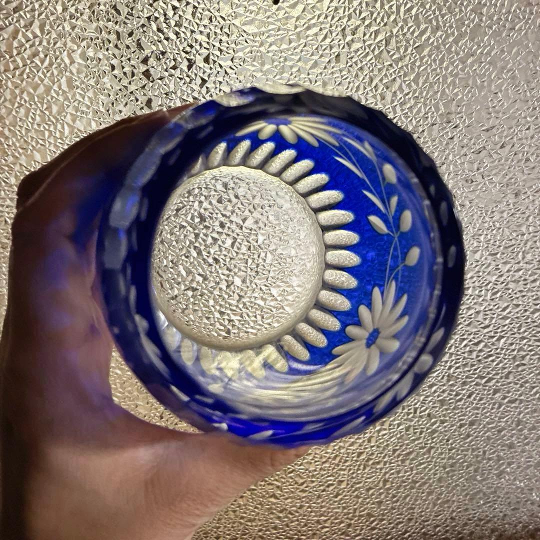 骨董 時代ガラス 青被せ切子 俵型洋花カット 希少ウランガラス 飴屋瓶