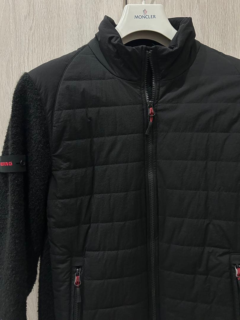 MEN’S WINDBLOCK MOLE YARN KNIT BLOUSON 3D Souffle Yarn V-Neck Sweater | UNIQLO US