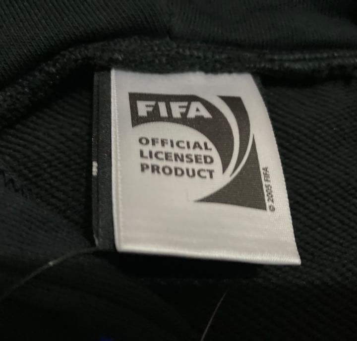 バルセロナ メッシ パーカー XO FIFA バロンドール - メルカリ