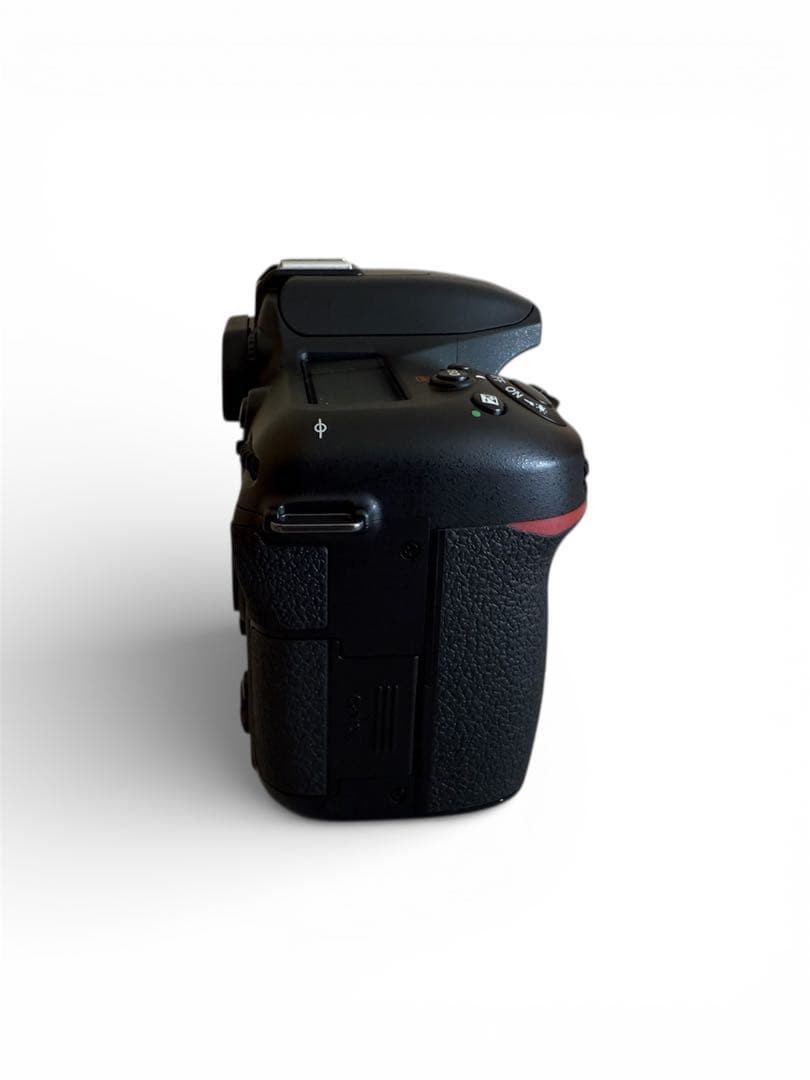 美品　ニコン　Nikon D7500 ボディ 《S数3879回》