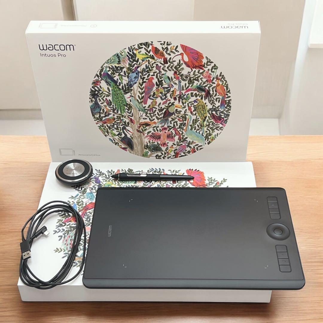 美品】Wacom Intuos pro PTH-660 ペンタブ - メルカリ