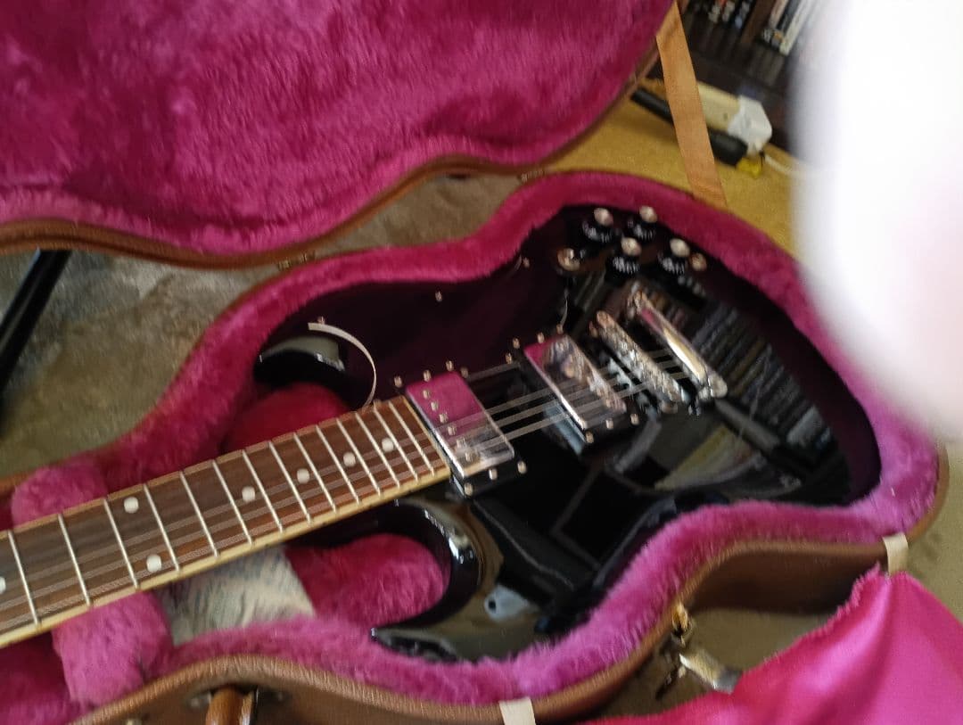 Maestro by Gibson ピアノブラックエレキギター　ハードケース付属