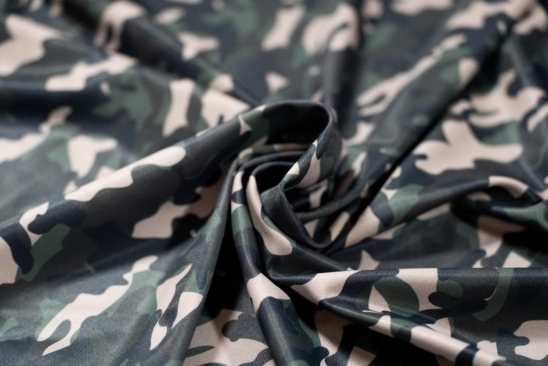 レオタード　ハイレグ　穴あき　迷彩×ネイビー