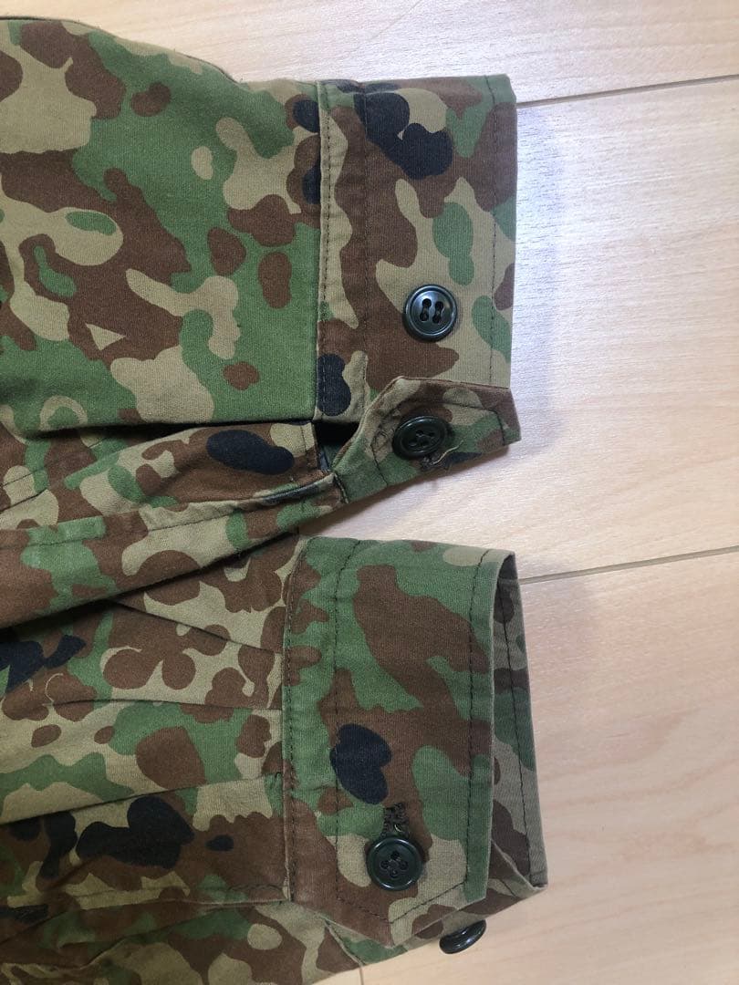 レプリカ】陸上自衛隊 防寒戦闘外衣（戦闘外被）LL 格闘徽章付 - メルカリ