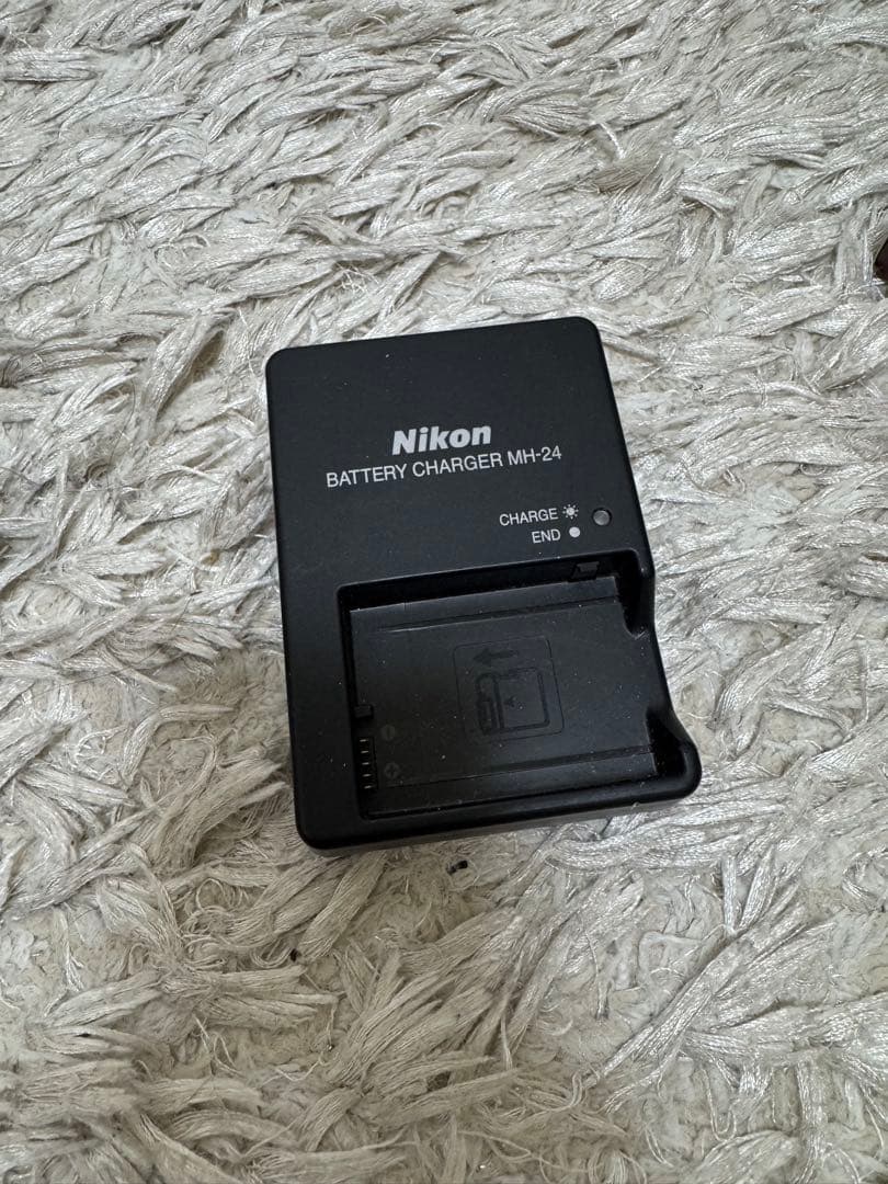 NikonD3300 デジタル一眼レフカメラ ワインレッド 確実最終値下げ