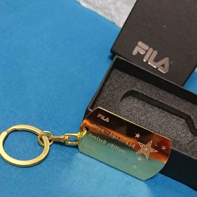 東方神起 韓国 FILA キャンペーン当選品 ゴールドフォトキーホルダー