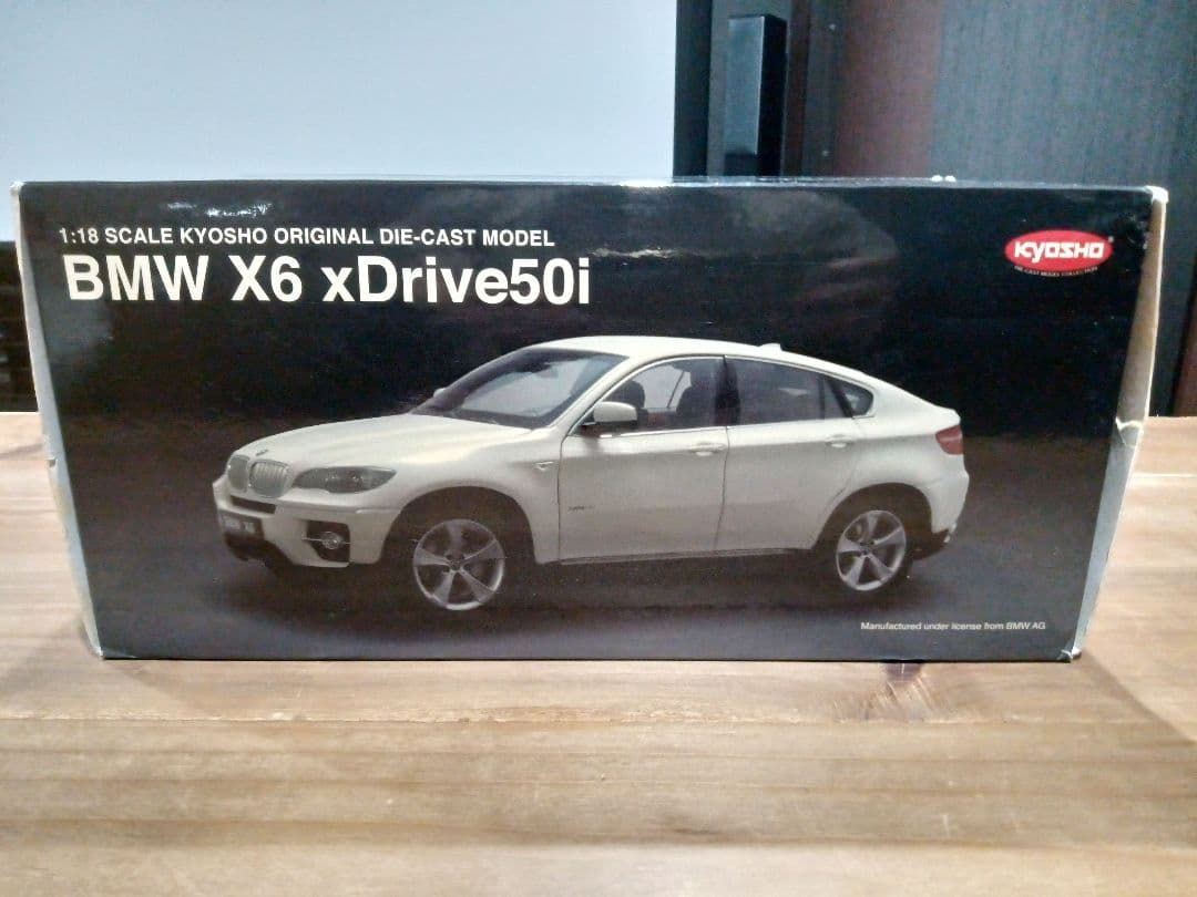 1/18 京商　BMW X6 xDrive 50i ミニカー　ホワイト 1/18 Kyosho BMW X6 - review - YouTube
