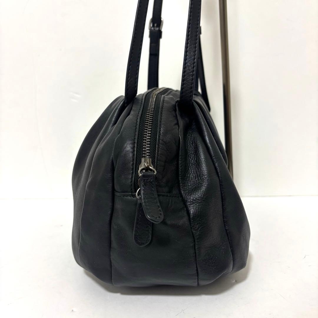 イアパピヨネ コロンボストンバッグ 黒 - メルカリ