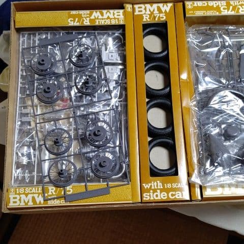 バンダイ1/8 BMW R/75・サイドカー - メルカリ