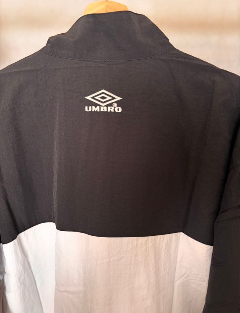 新品紙タグ付き❗️マリークワント×umbroコラボウィンドブレーカー