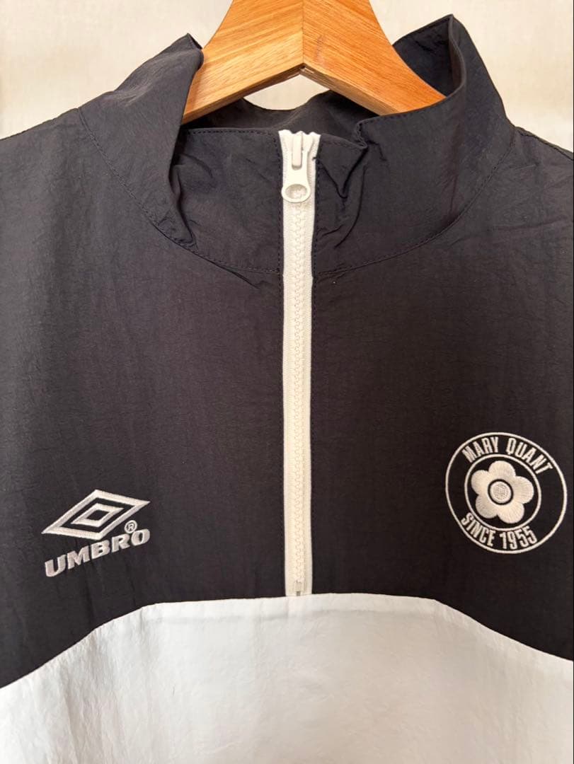 新品紙タグ付き❗️マリークワント×umbroコラボウィンドブレーカー