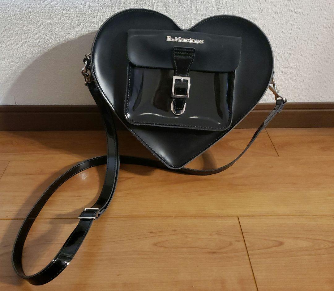 Dr.Martens ハート型黒バックパック ハート バックパック
